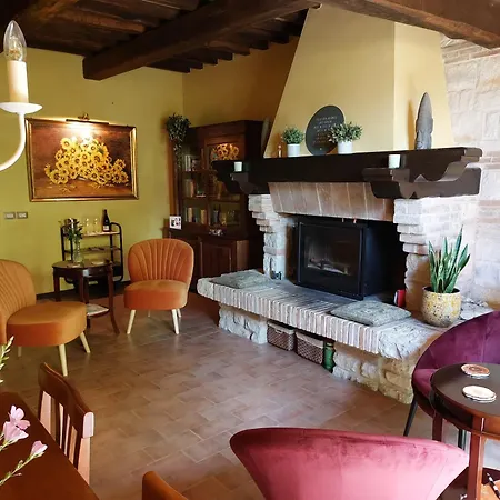B&B Fonte Fresca 파브리아노